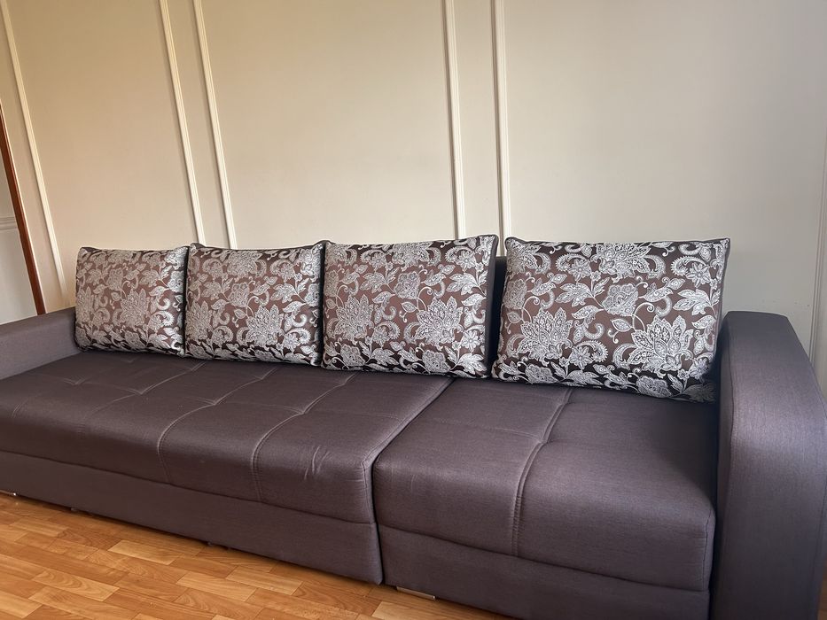 Диван в гостиную коричневый 2.80м