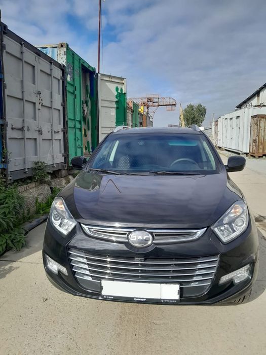 Продам кроссовер JAK S5