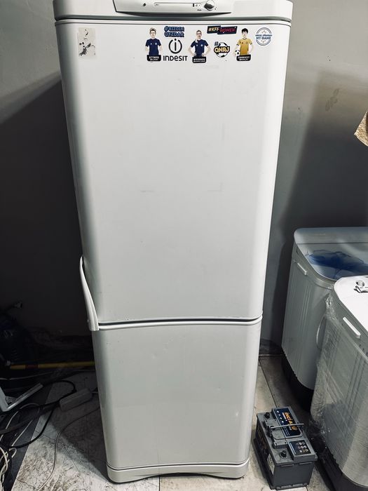 холодильник двухкамерный и Мини