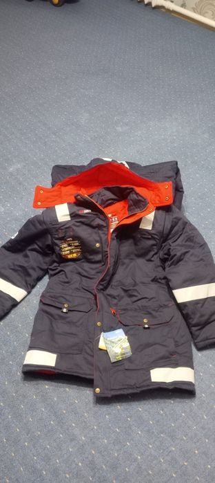 Продам комбез и бушлат