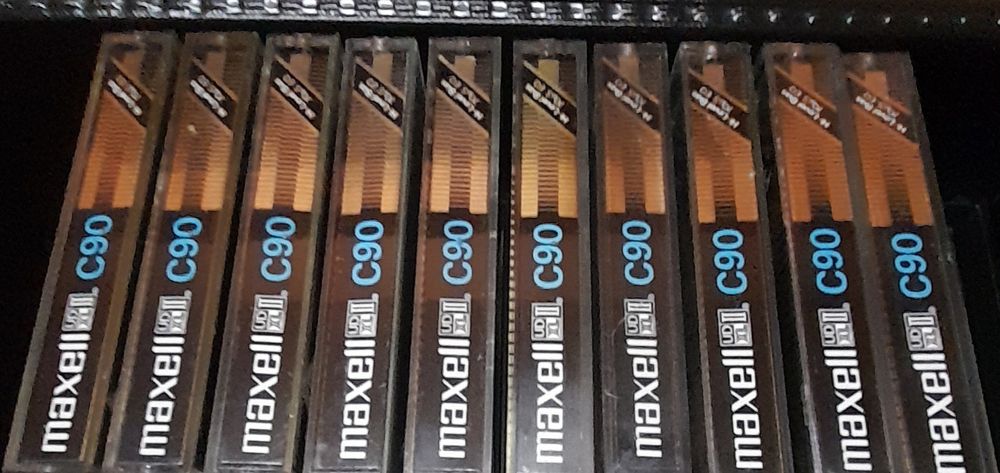 Аудио касети - MAXELL / Златен / - 90 мин. - хром