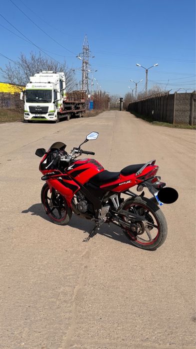 Vand Honda cbr 125r