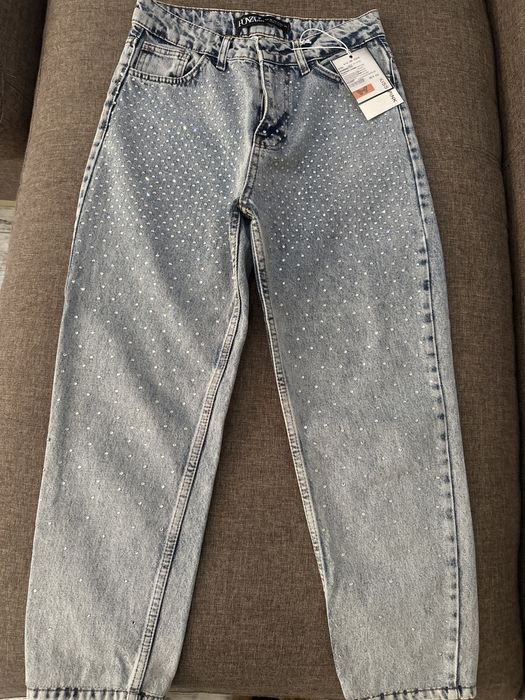 Дамски дънки с камъни