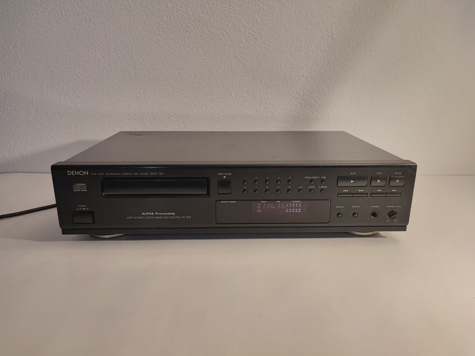 CD Denon DCD 725 compact disc player