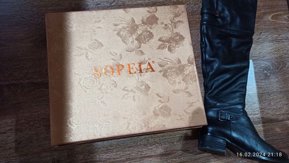 Кожанные женские сапоги