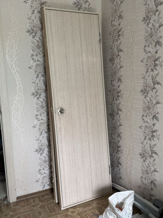 Продам б/у двери