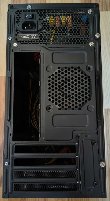Vand carcase PC