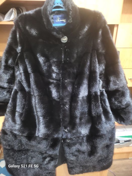 Норковая шуба длинная.