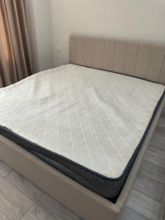 Матрас чистый 180х200