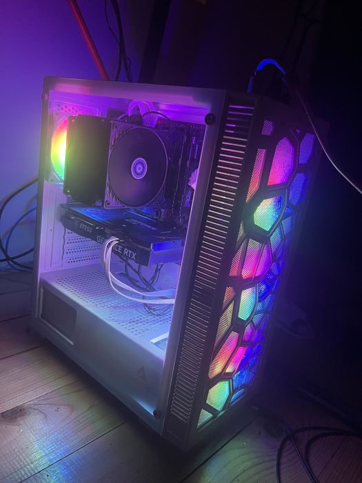 vand pc gaming ryzen 7 5700x si rtx 3060 12 gb