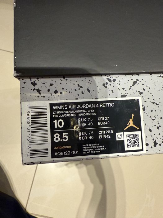 Nike Air Jordan 4 Retro