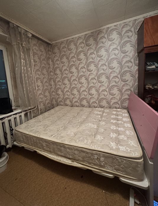 Кровать для спальни