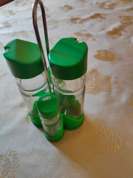 Оливерник, салфетки, покривка