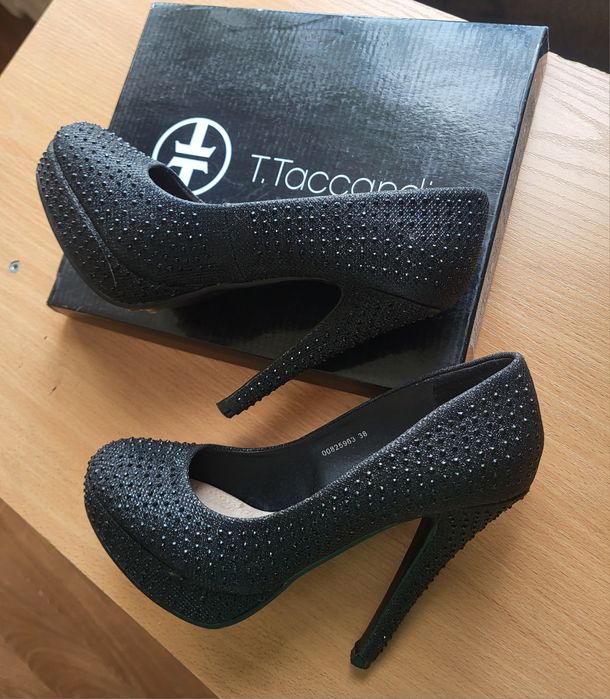 Продам  замечательные туфли