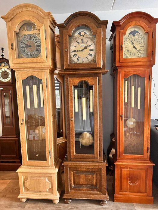 Diferite ceasuri de podea ieftine