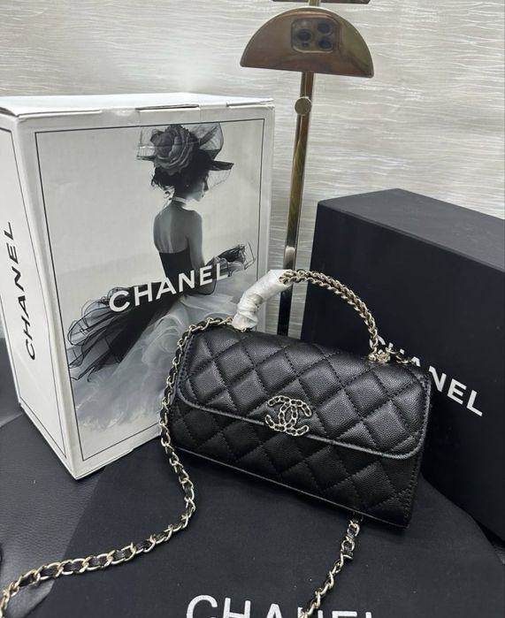 продается сумка срочно новая