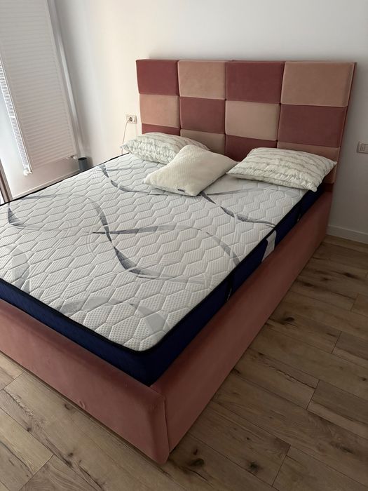 Pat tapițat (200/160)si saltea (25cm) utilizate 1 luna