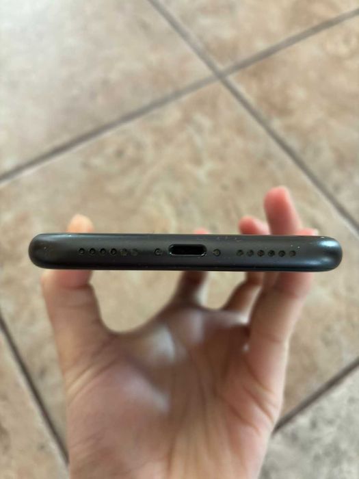 iPhone 11, 128GB, Black
