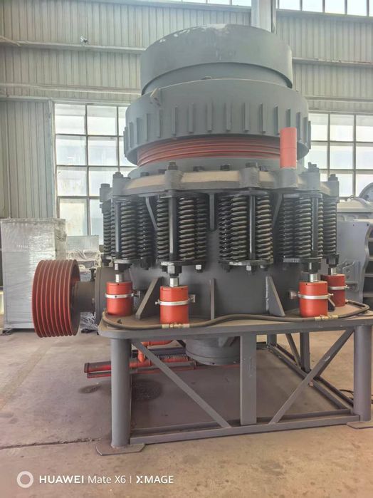 Дробилка Китай
Производительность 200 т в час
Конусная дробилка