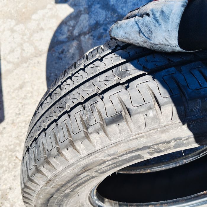 225/75/16 CP MICHELIN