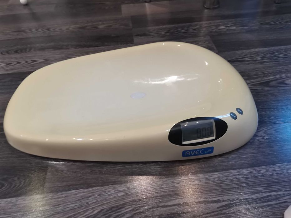 Везна за бебе под наем