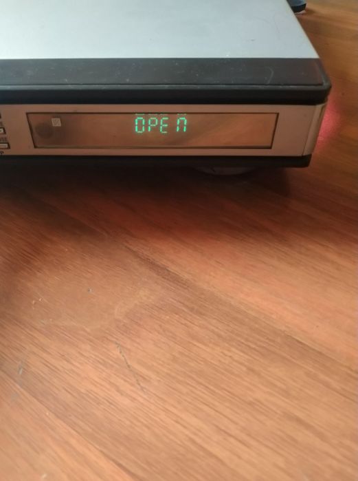 Vând aparat DVD, E-boda pentru piese