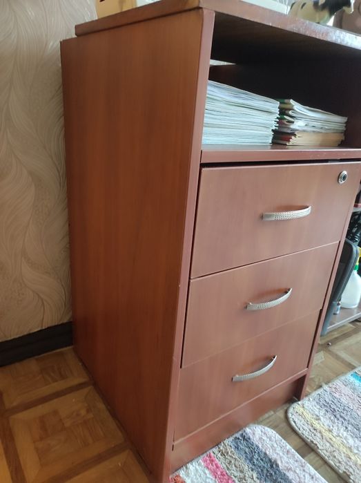 Тумбочка 3500 тг