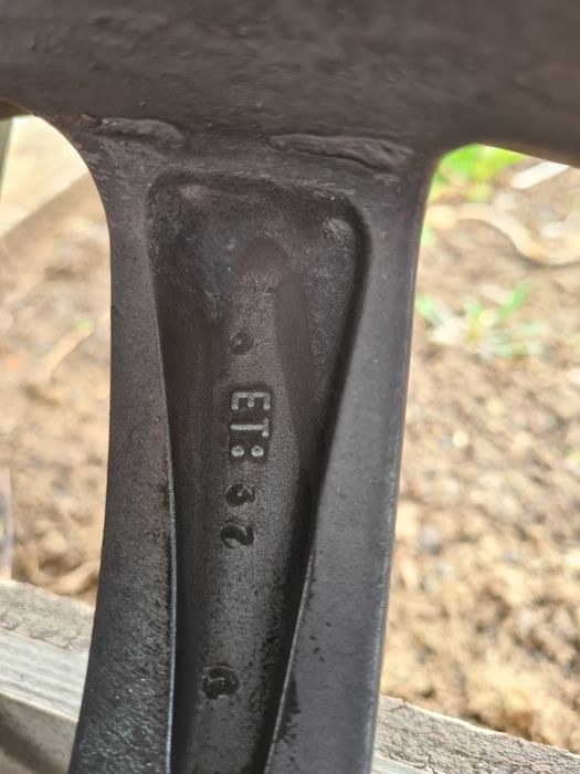 Jante si 2 seturi de anvelope