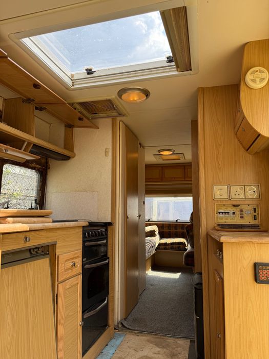 Каравана Bailey двуоса