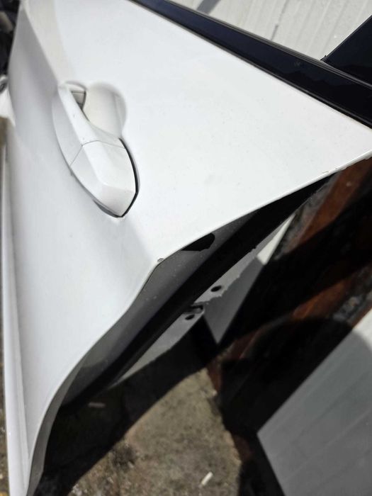 Usa fata stanga dreapta BMW X5 F15 culoare alpinweiss 300 alpin weiss 300