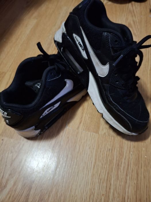 Încălțăminte originala.