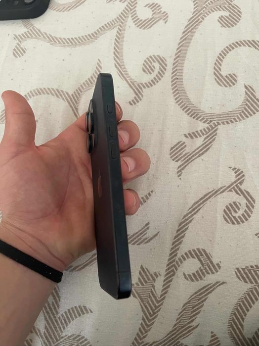 iPhone 15 pro stare foarte bună fac schimb cu trotineta kukirin g2,G3