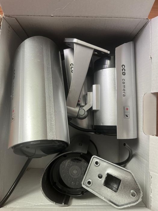 Camere supraveghere false