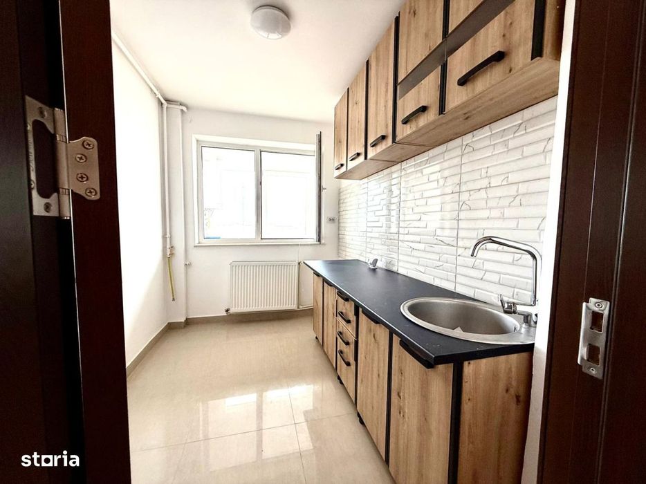 Apartament decomandat cu 3 camere -71 mp-etaj8/10-zona Gara, Constanta