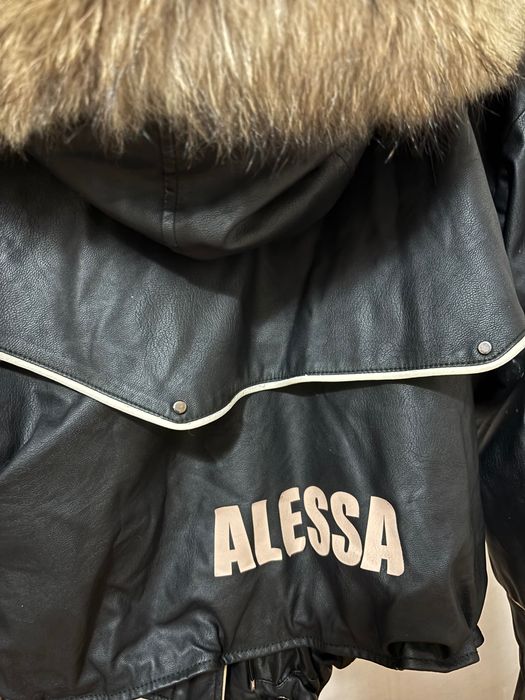 Кожено яке на алеса