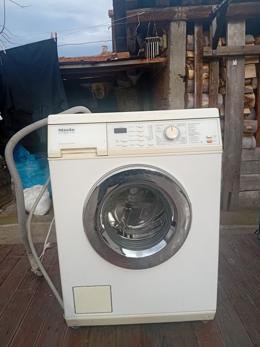 Автоматечна Пералня Miele