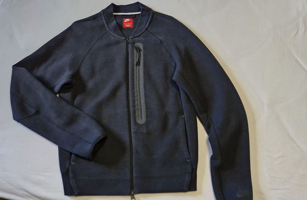 Оригинално мъжко горнище Nike tech XS