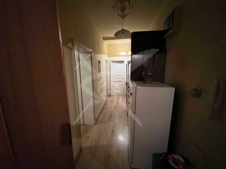 Продава се Двустаен апартамент в Пловдив, Център - 75 кв.м за 2054 €/кв.м - Снимка #5