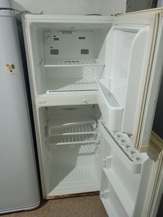 Холодильник LG продам