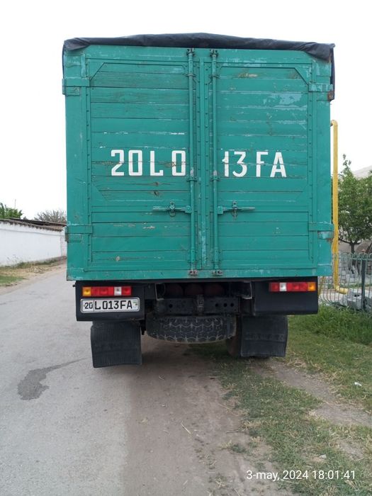 Moshinani nomi Zil 130