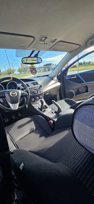 Mazda 3 2.0 - benzină