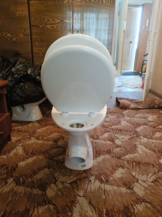 Унитаз напольный без бачка (новый)