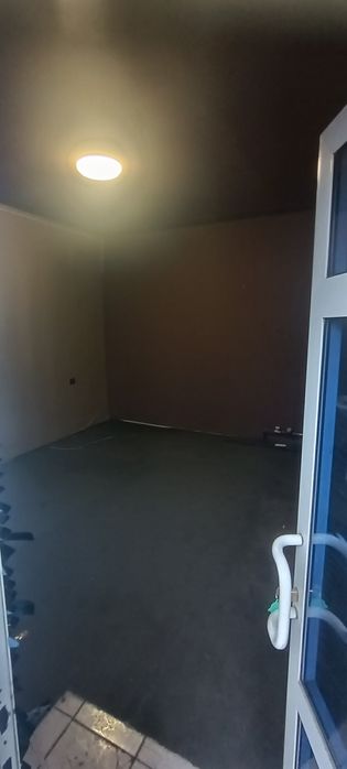 Нотурар жой арендага берилади.,