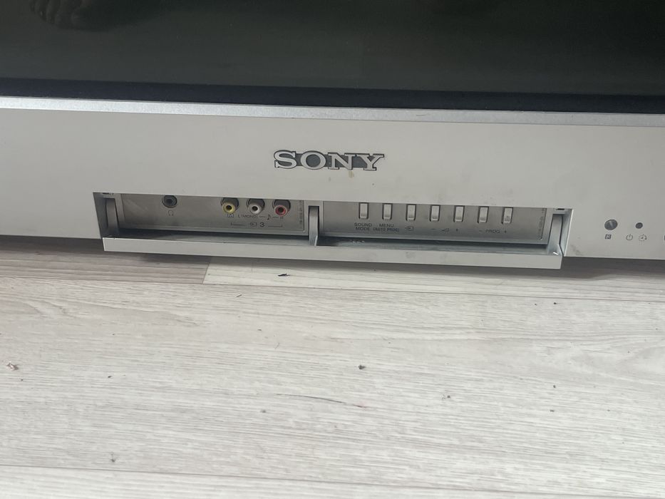 Продам телевизор SONY