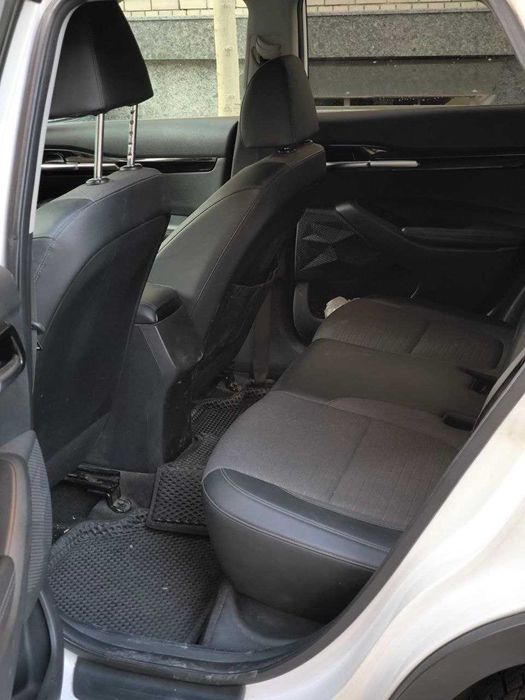 Продам KIA seltos 2021г