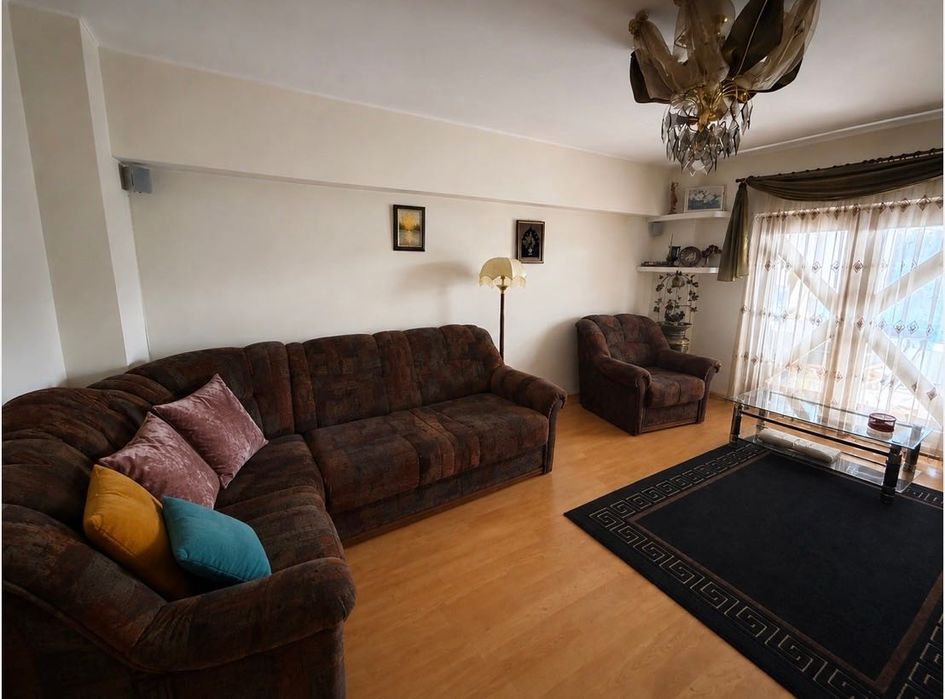 Proprietar PF vand apartament cu 4 in camere, situat in zona Arena Mall.