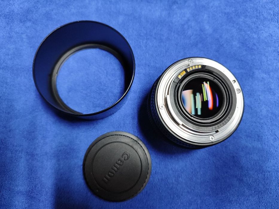 Объектив canon 50mm 1.4
