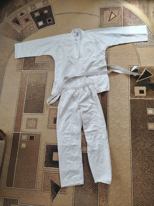 Продам Кимоно б/у