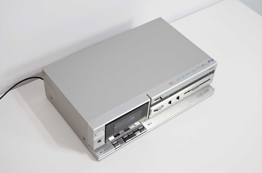Deck Aiwa AD-F 260, casetofon