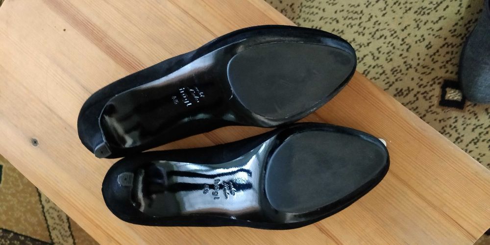 туфли модельные,на высоком каблуке